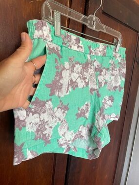 Green Floral Linen Shorts